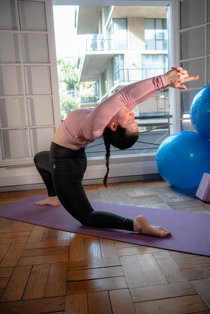 Clase de Vinyasa Yoga en Ítaca Studio